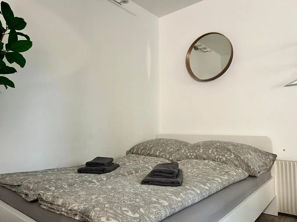 Prime Suites Near Schoenbrunn Castle Vienna Apartment