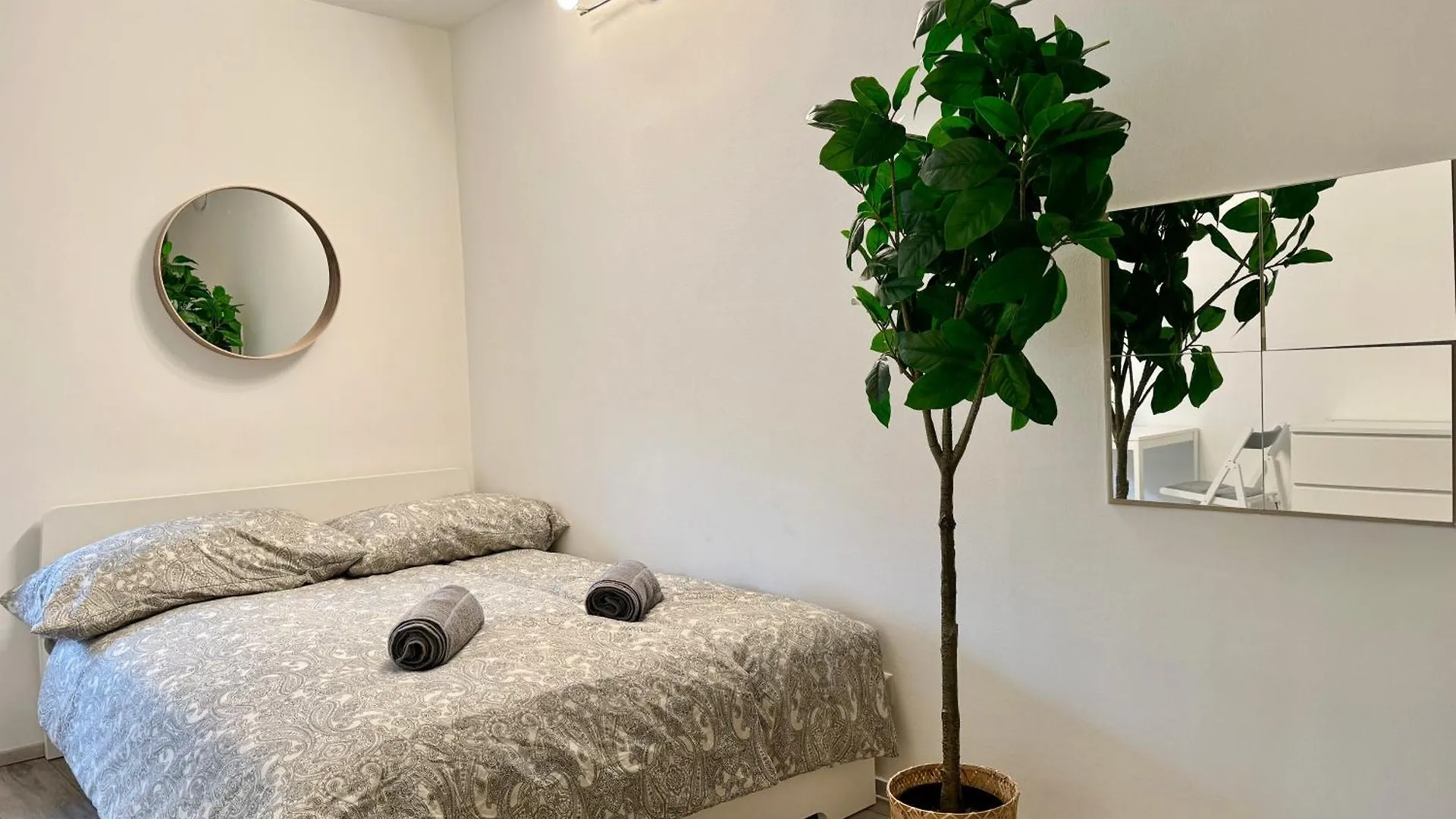 Prime Suites Near Schoenbrunn Castle Vienna Apartment
