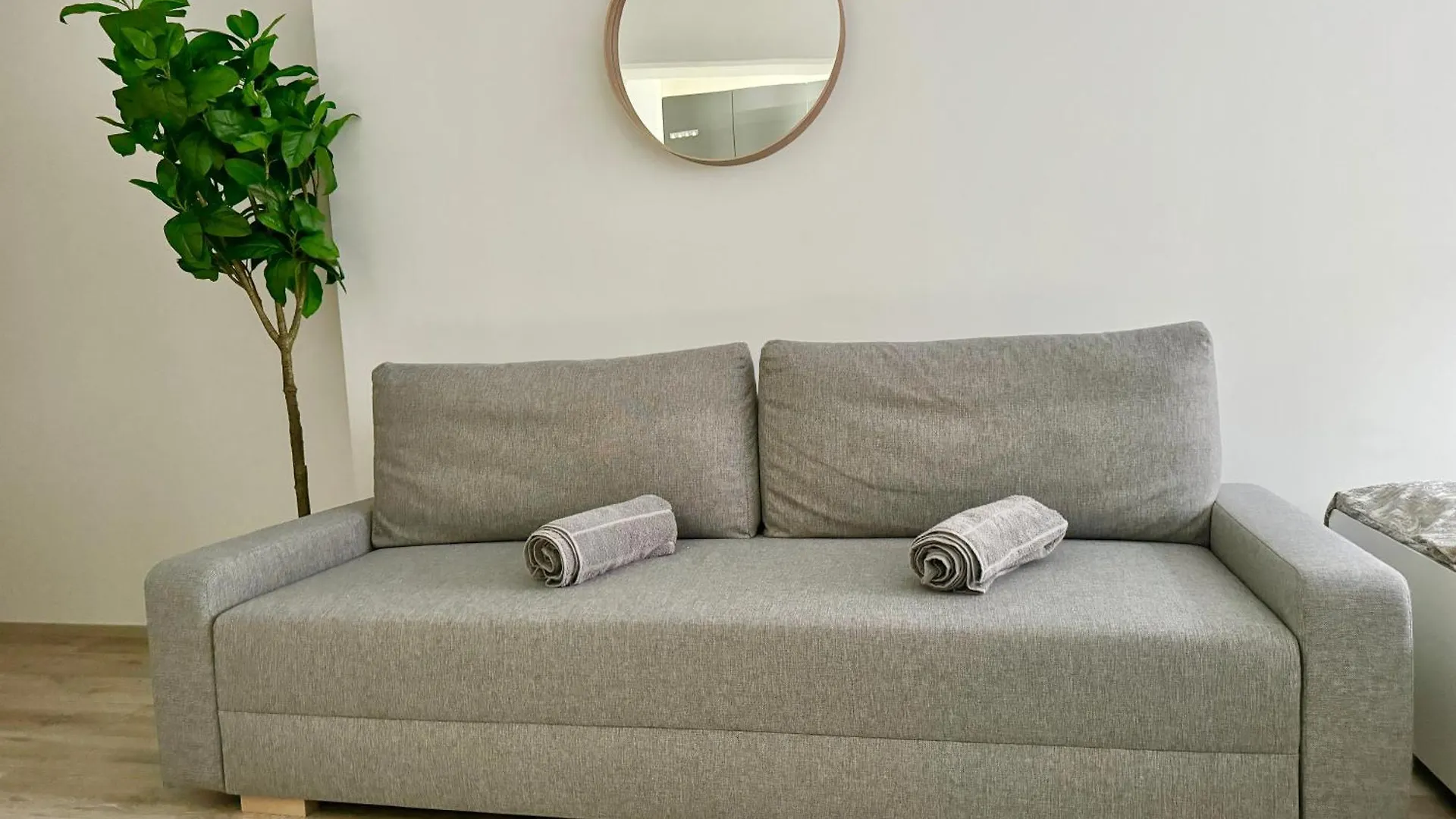 Prime Suites Near Schoenbrunn Castle contacts