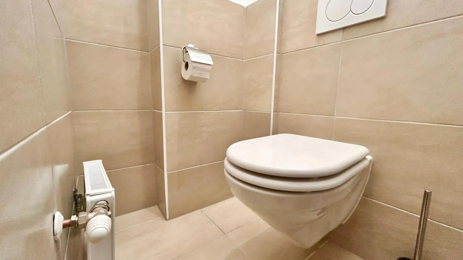 Prime Suites Near Schoenbrunn Castle Vienna 0*,  Austria